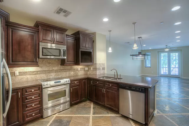 MLS: 6017802 Condo For Sale