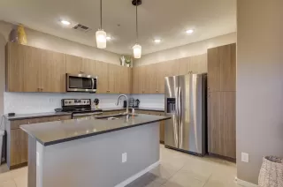 Photo #5: 6018057 Listing 