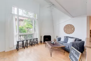 Photo #5: 6018157 Listing