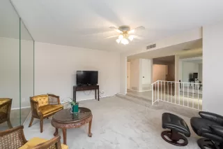 Photo #6: 6018207 Listing