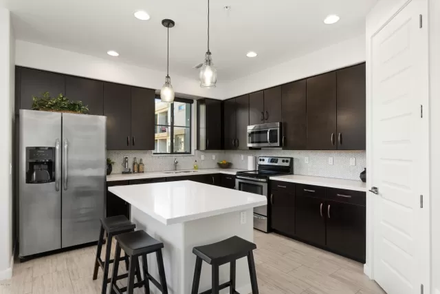 MLS: 6018479 Condo For Sale