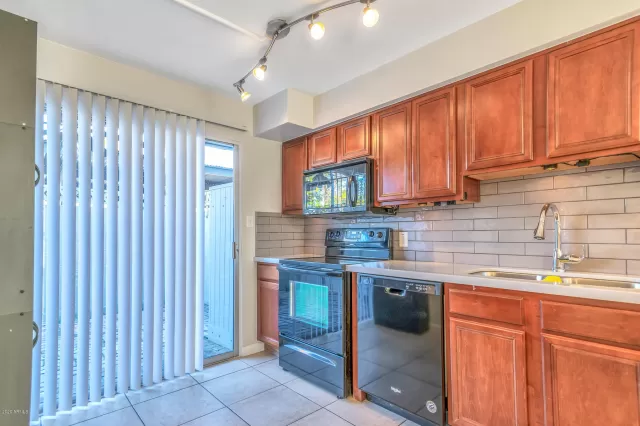 MLS: 6018488 Condo For Sale