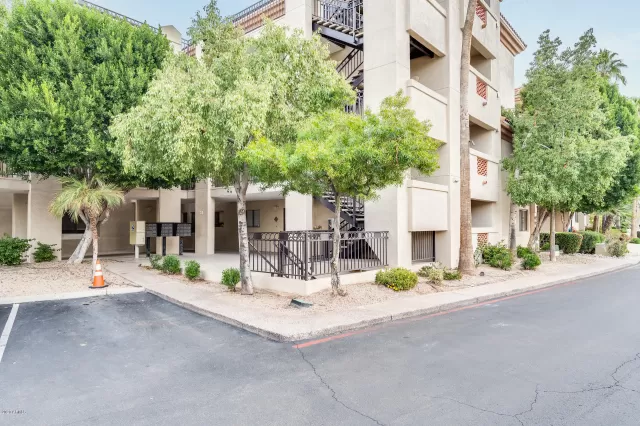 MLS: 6018874 Condo For Sale