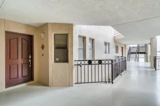 Photo #5: 6018874 Listing