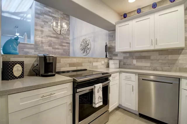 MLS: 6018887 Condo For Sale