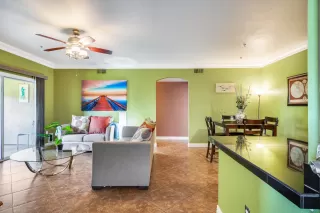 Photo #6: 6019059 Listing