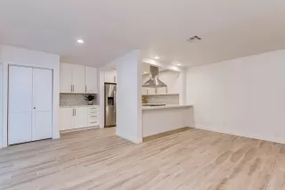 Photo #1: 6019084 Listing 