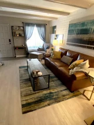 Photo #4: 6019194 Listing