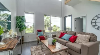 Photo #5: 6019332 Listing 