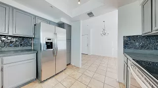 Photo #3: 6019418 Listing