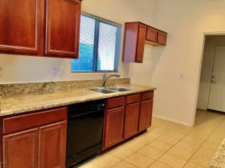 Photo #2: 6019931 Listing