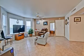 Photo #4: 6020235 Listing