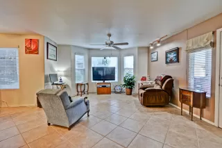 Photo #5: 6020235 Listing