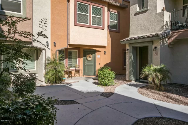 MLS: 6020372 Condo For Sale