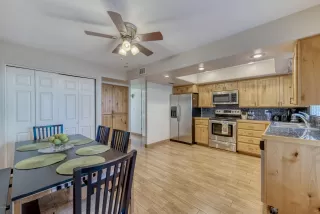 Photo #3: 6021247 Listing