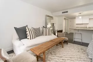 Photo #6: 6021271 Listing 