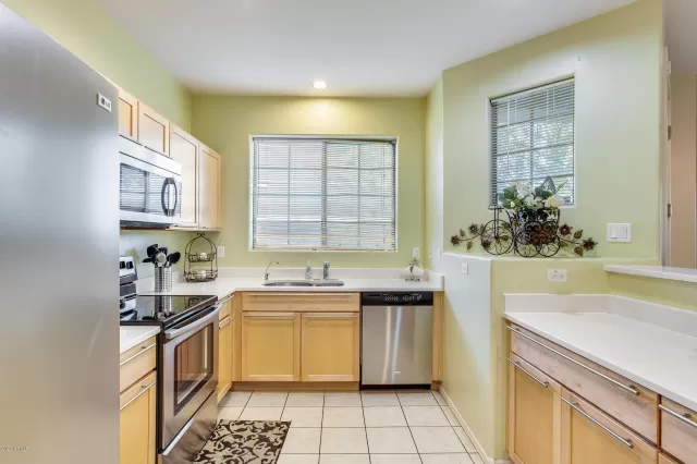 MLS: 6021488 Condo For Sale