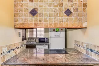 Photo #4: 6021757 Listing