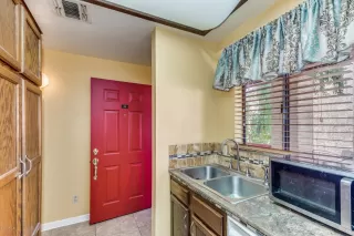 Photo #6: 6021757 Listing