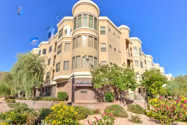 MLS: 6021885 Condo For Sale