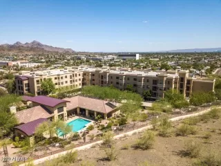 Photo #6: 6021885 Listing