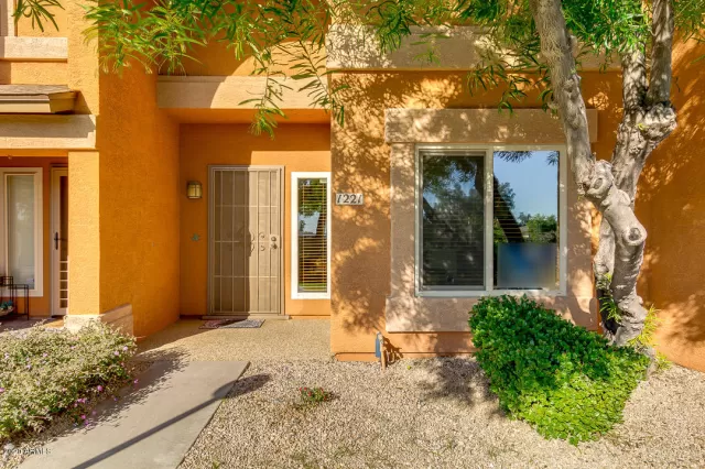 MLS: 6021917 Condo For Sale