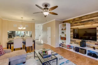 Photo #4: 6021917 Listing