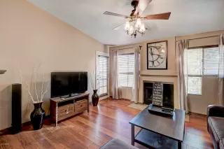 Photo #4: 6022079 Listing