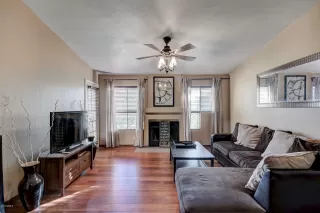 Photo #5: 6022079 Listing