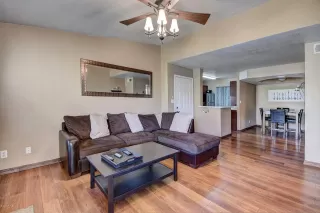 Photo #6: 6022079 Listing