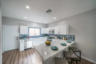 Photo #5: 6022167 Listing 