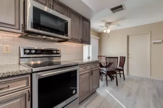 Photo #4: 6022312 Listing