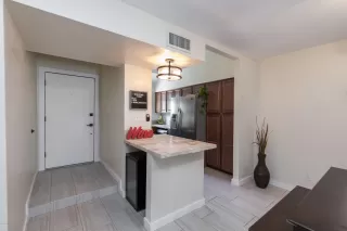 Photo #5: 6022466 Listing