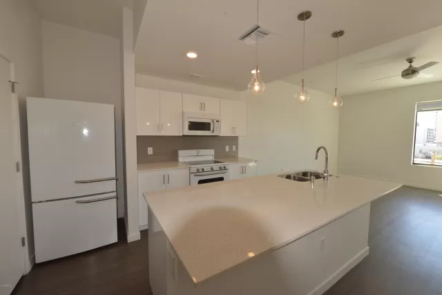 MLS: 6022533 Condo For Sale