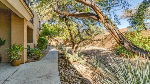 MLS: 6022628 Condo For Sale