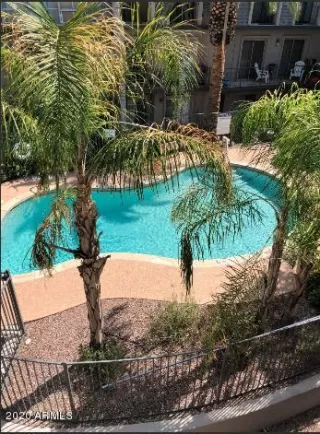 Photo #5: 6022722 Listing