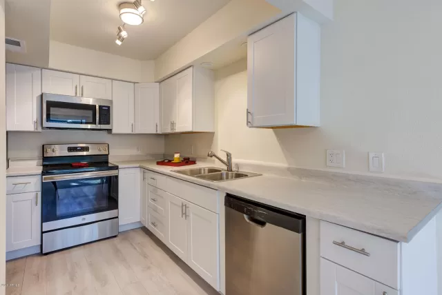 MLS: 6023019 Condo For Sale