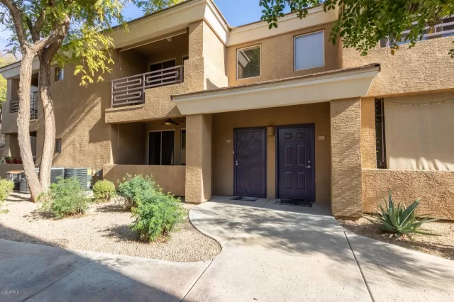 MLS: 6023352 Condo For Sale