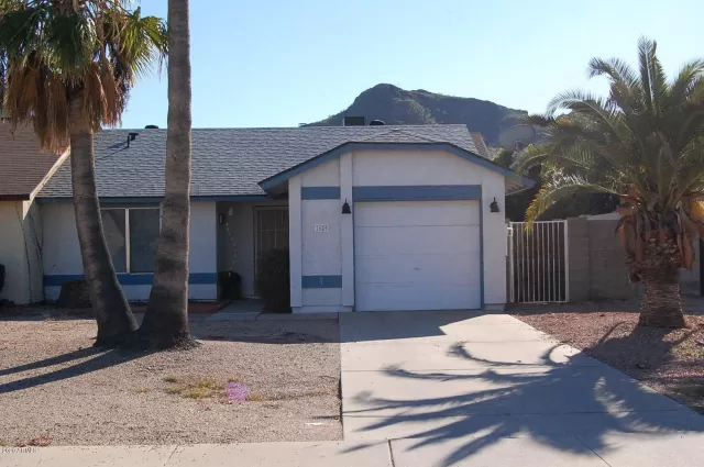 MLS: 6023395 Condo For Sale