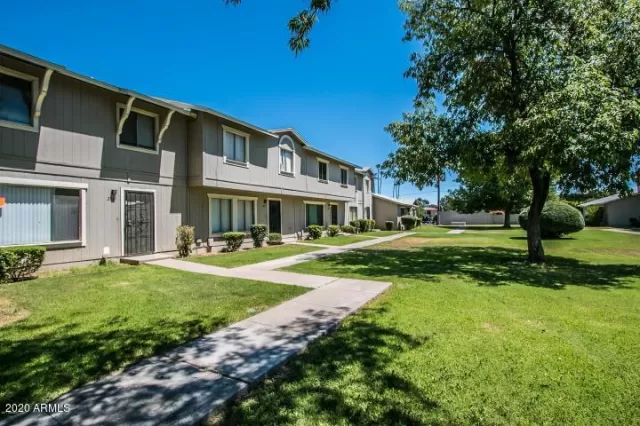 MLS: 6023781 Condo For Sale