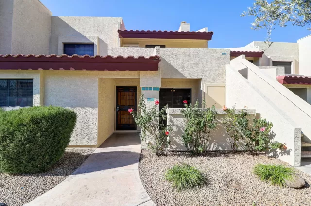 MLS: 6023916 Condo For Sale