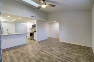 Photo #6: 6023916 Listing