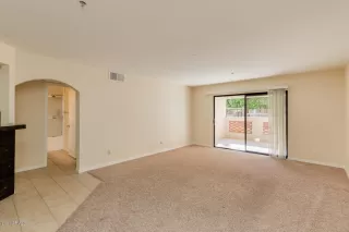 Photo #4: 6024115 Listing 