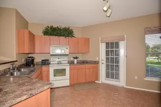 Photo #6: 6024224 Listing