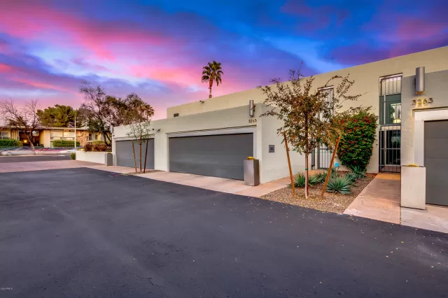 MLS: 6024284 Condo For Sale