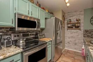 Photo #3: 6024287 Listing