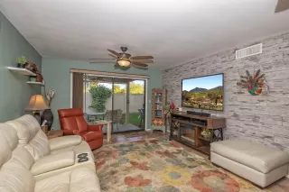 Photo #4: 6024287 Listing