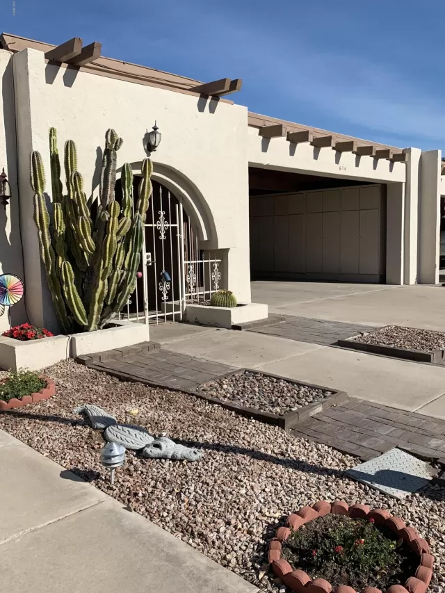 MLS: 6024477 Condo For Sale