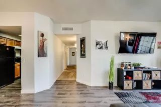 Photo #6: 6024696 Listing