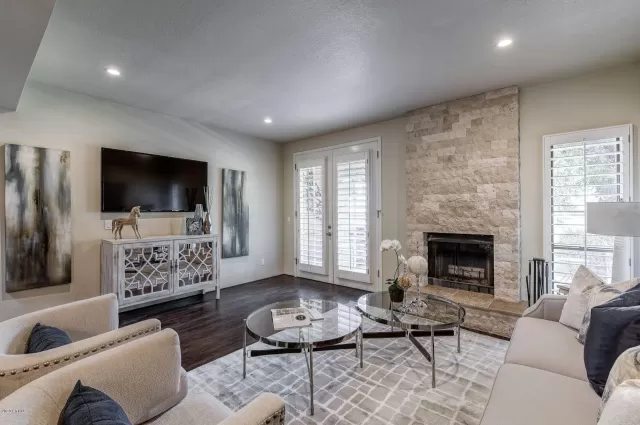 MLS: 6024702 Condo For Sale